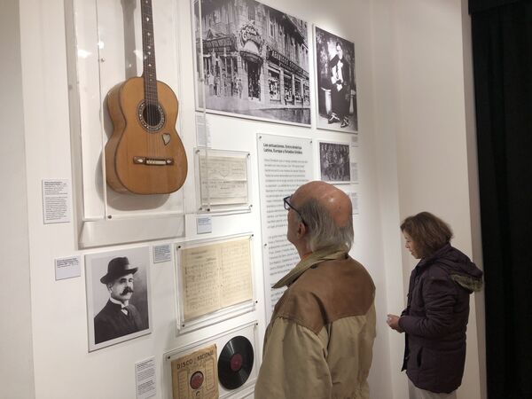 La increíble vida de Gardel, la voz universal del tango  - Sputnik Mundo