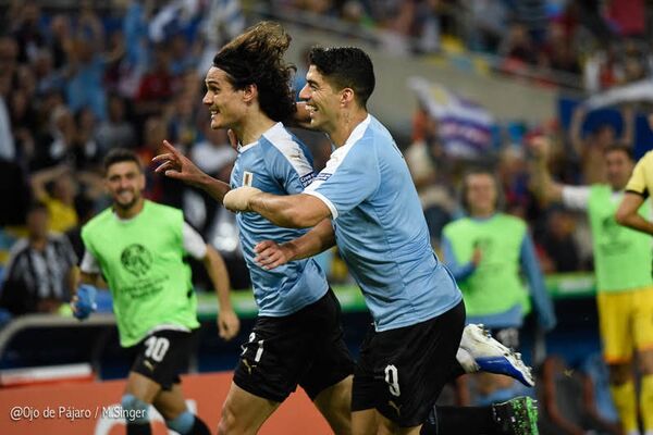 Uruguay-Chile: un partido con sabor a revancha (fotos, vídeo) - Sputnik Mundo