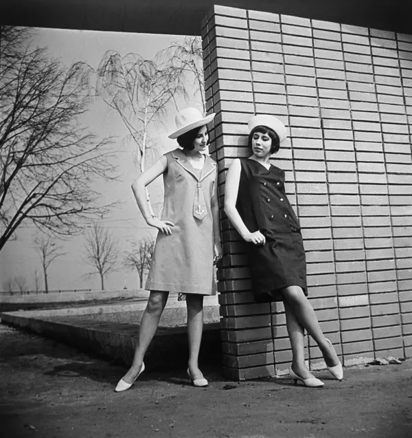 Nostalgia por los 60: así lucían las 'fashionistas' en la época del 'deshielo' en la URSS
Nostalgia por los 60: así lucían las 'fashionistas' en la época del 'deshielo' en la URSS
- Sputnik Mundo