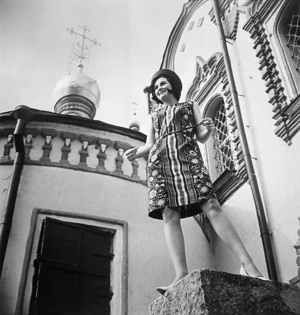 Nostalgia por los 60: así lucían las 'fashionistas' en la época del 'deshielo' en la URSS
Nostalgia por los 60: así lucían las 'fashionistas' en la época del 'deshielo' en la URSS
- Sputnik Mundo