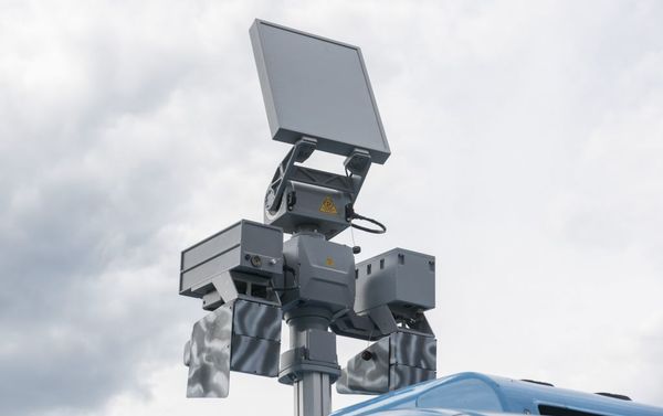 Sistema móvil Sapsan-Bekas para la detección y desactivación de vehículos aéreos no tripulados - Sputnik Mundo