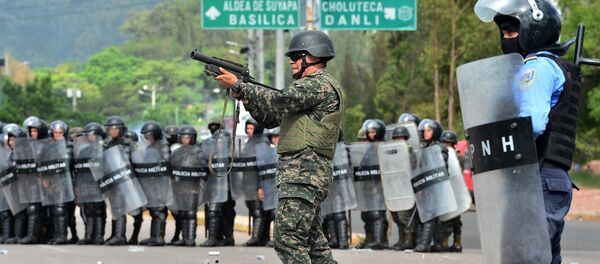 Militares en la Universidad Nacional Autónoma de Honduras - Sputnik Mundo