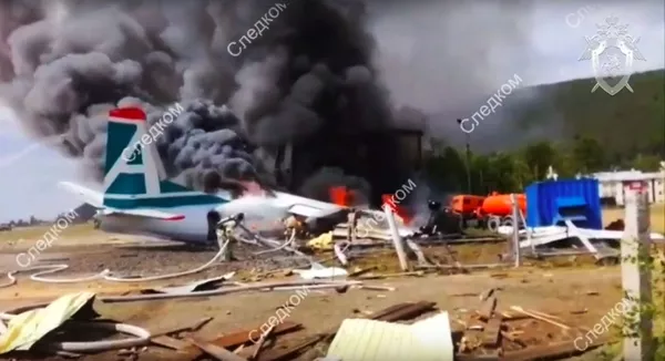 Llamas y nubes de humo: así fue la catástrofe del An-24 en Rusia
Llamas y nubes de humo: así fue la catástrofe del An-24 en Rusia
- Sputnik Mundo