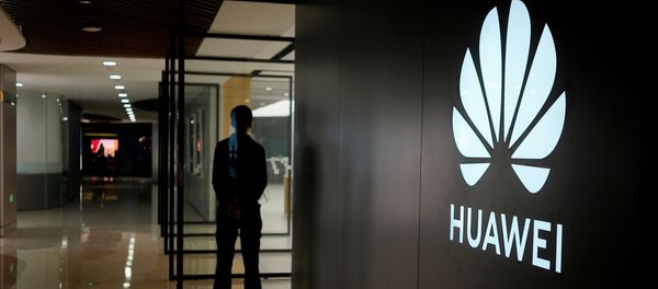 El logo de Huawei - Sputnik Mundo