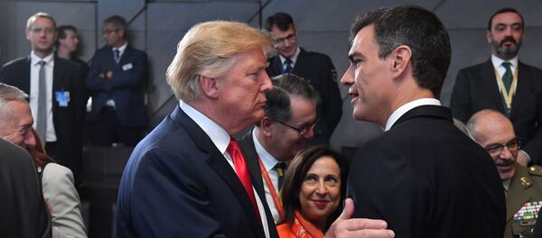 El presidente de EEUU, Donald Trump, y el primer ministro de España, Pedro Sánchez - Sputnik Mundo