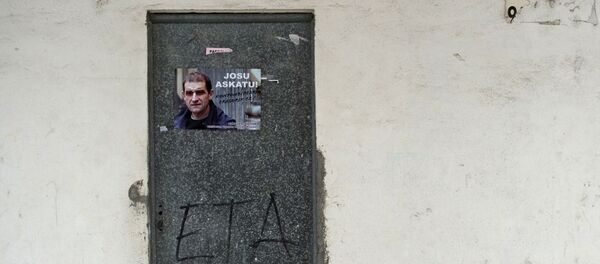 Un póster con la imagen de Josu Ternera - Sputnik Mundo