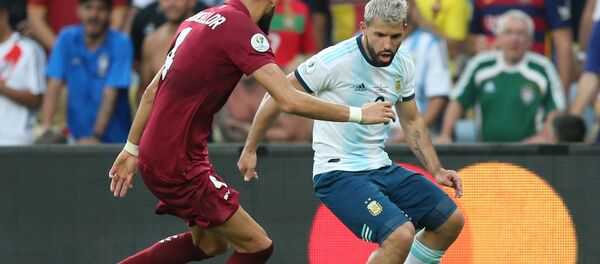 El partido entre Venezuela y Argentina - Sputnik Mundo