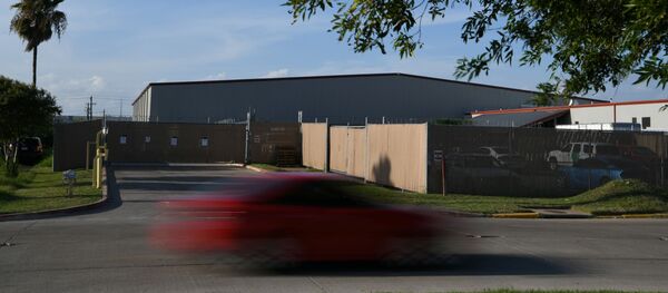 El centro de procesamiento central de la ciudad de McAllen, Texas El centro de procesamiento central de la ciudad de McAllen, Texas - Sputnik Mundo