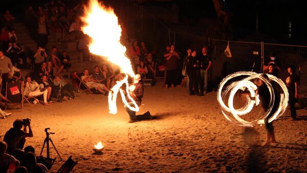 Un festival de fuego - Sputnik Mundo