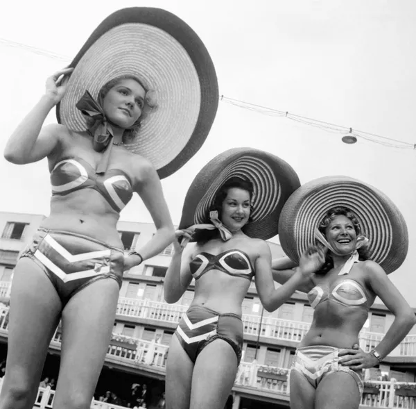 La 'bomba' que esconden los bikinis
La 'bomba' que esconden los bikinis
- Sputnik Mundo