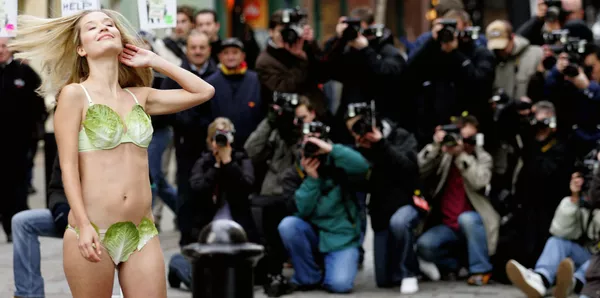 La 'bomba' que esconden los bikinis
La 'bomba' que esconden los bikinis
- Sputnik Mundo
