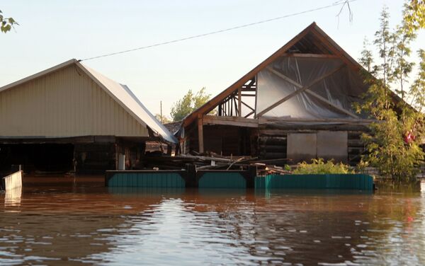 Inundaciones en la región rusa de Irkutsk  - Sputnik Mundo