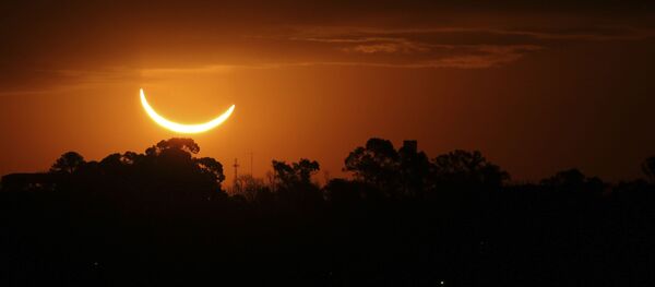 La sonrisa del sol: así se vio el eclipse total en América Latina

 - Sputnik Mundo