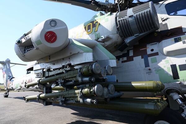 Ударный вертолет Ми-28НЭ Ночной охотник с двойным управлением - Sputnik Mundo