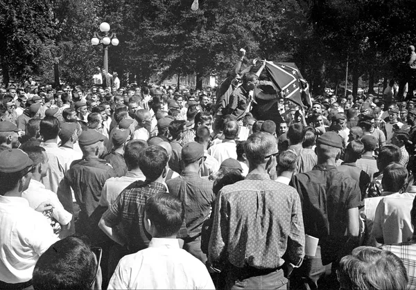 Este es un momento de orgullo: a 56 años del fin de la segregación institucional en EEUU Este es un momento de orgullo: a 56 años del fin de la segregación institucional en EEUU - Sputnik Mundo