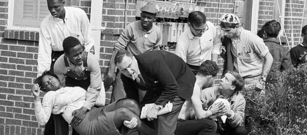 Este es un momento de orgullo: a 56 años del fin de la segregación institucional en EEUU - Sputnik Mundo