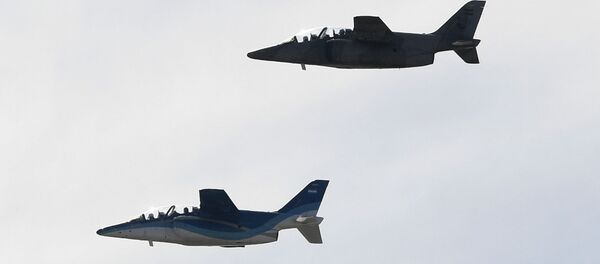 Los aviones de caza argentinos Pampa III - Sputnik Mundo