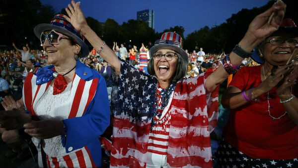 Estadounidenses festejan el Día de la Independencia (archivo) - Sputnik Mundo