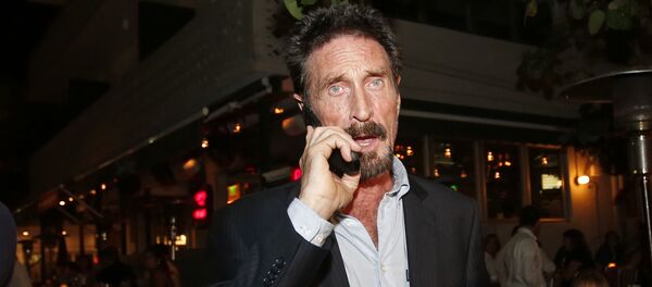 Jonh McAfee, programador - Sputnik Mundo