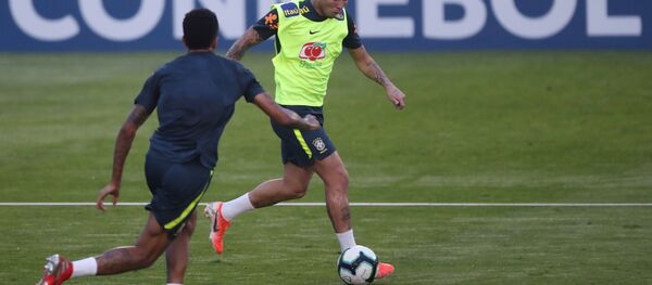 El entrenamiento de la Selección Brasil El entrenamiento de la Selección Brasil - Sputnik Mundo