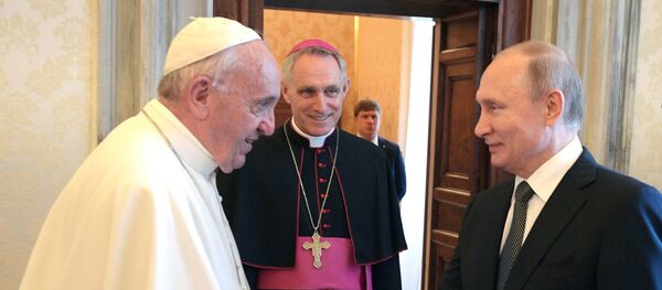 El papa Francisco y el presidente ruso, Vladímir Putin El papa Francisco y el presidente ruso, Vladímir Putin - Sputnik Mundo
