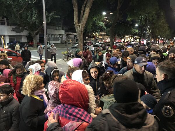 Ola de frío polar en Argentina: cinco muertos y solidaridad para las personas sin hogar - Sputnik Mundo