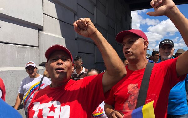 Marcha chavista durante el Día de la Independencia de Venezuela Marcha chavista durante el Día de la Independencia de Venezuela - Sputnik Mundo