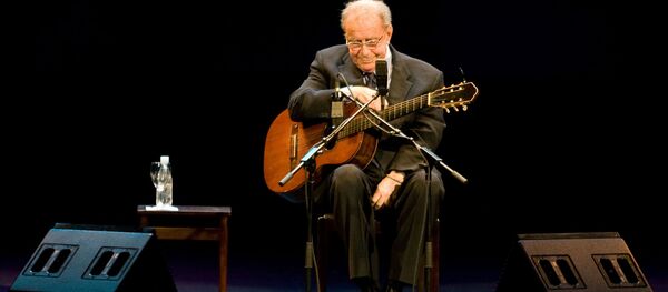 Joao Gilberto, padre de la 'bossa nova' Joao Gilberto, padre de la 'bossa nova' - Sputnik Mundo
