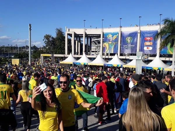 Peruanos esperan un Maracanazo en la final de la Copa América frente a Brasil Peruanos esperan un Maracanazo en la final de la Copa América frente a Brasil - Sputnik Mundo