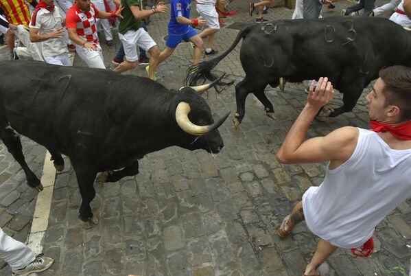 San Fermín en Pamplona: toros y mucha fiesta
 - Sputnik Mundo