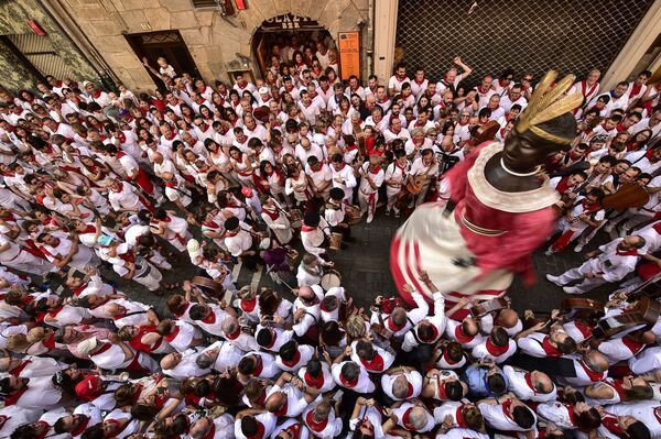 San Fermín en Pamplona: toros y mucha fiesta
 - Sputnik Mundo