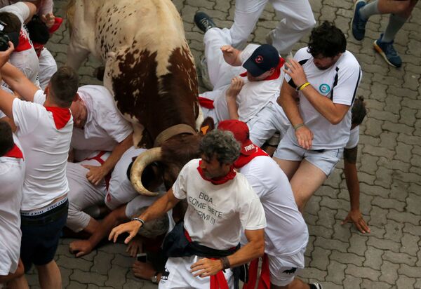 San Fermín en Pamplona: toros y mucha fiesta
 - Sputnik Mundo
