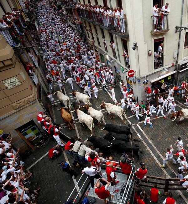 San Fermín en Pamplona: toros y mucha fiesta
 - Sputnik Mundo