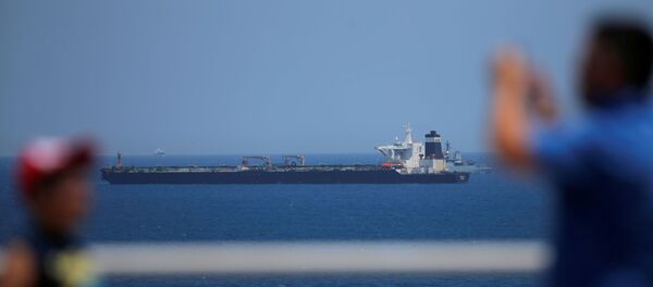 El buque petrolero Grace 1 detenido en Gibraltar - Sputnik Mundo