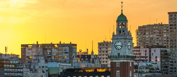 Torre monumental ubicada en el barrio Retiro de Buenos Aires - Sputnik Mundo