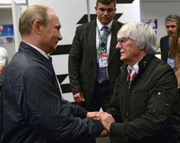 Expresidente de la Fórmula 1: Si alguien fuese a disparar a Putin, me pondría delante - Sputnik Mundo