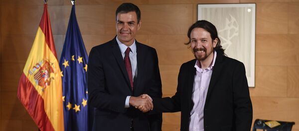 Pedro Sánchez, presidente del Gobierno de España en funciones, y Pablo Iglesias, líder de la coalición izquierdista Unidas Podemos - Sputnik Mundo