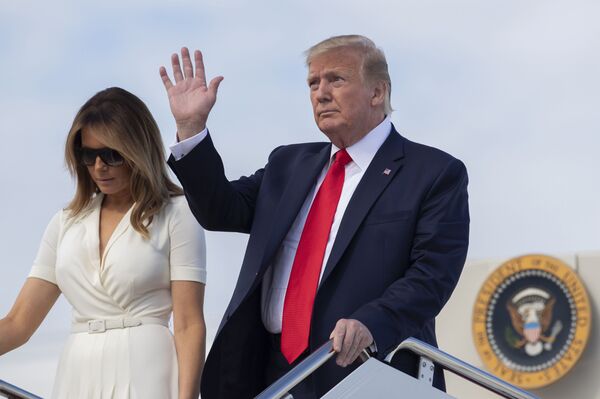 Melania Trump dice adiós al sujetador: ¿nos está diciendo algo? - Sputnik Mundo
