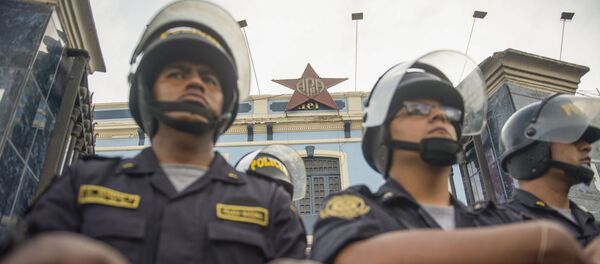 Los policías de Perú - Sputnik Mundo