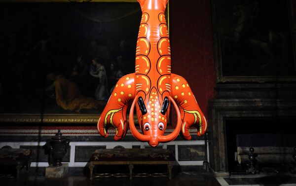  La langosta de plástico en el palacio de Versalles, París, una obra del artista norteamericano Jeff Koons - Sputnik Mundo