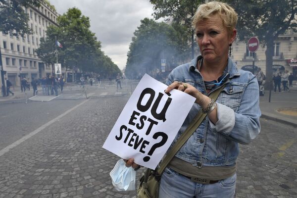 Las protestas en París en el día nacional de Francia
 - Sputnik Mundo