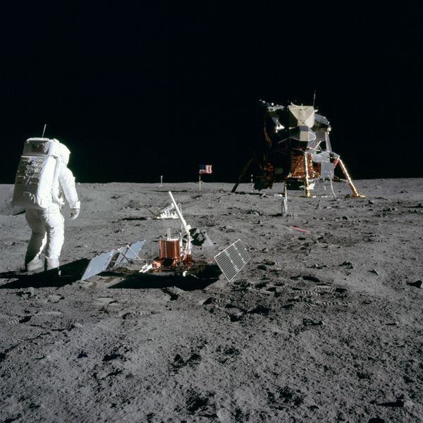 Apollo 11: “Ustedes alunizaron, y nosotros nos pusimos morados” Apollo 11: “Ustedes alunizaron, y nosotros nos pusimos morados” - Sputnik Mundo
