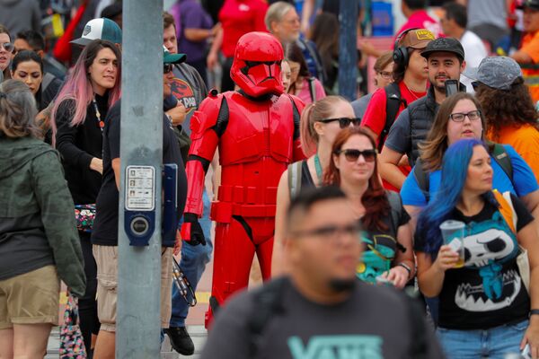 Desde la Princesa Pennywise hasta Snoopy: el festival Comic-Con, en imágenes
 - Sputnik Mundo