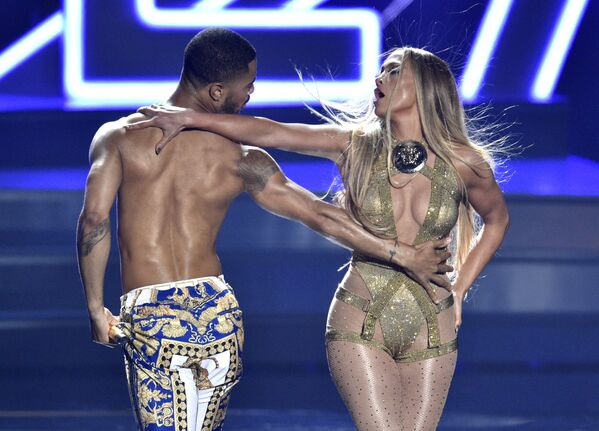 Estrella y diosa sexual: Jennifer Lopez cumple años - Sputnik Mundo