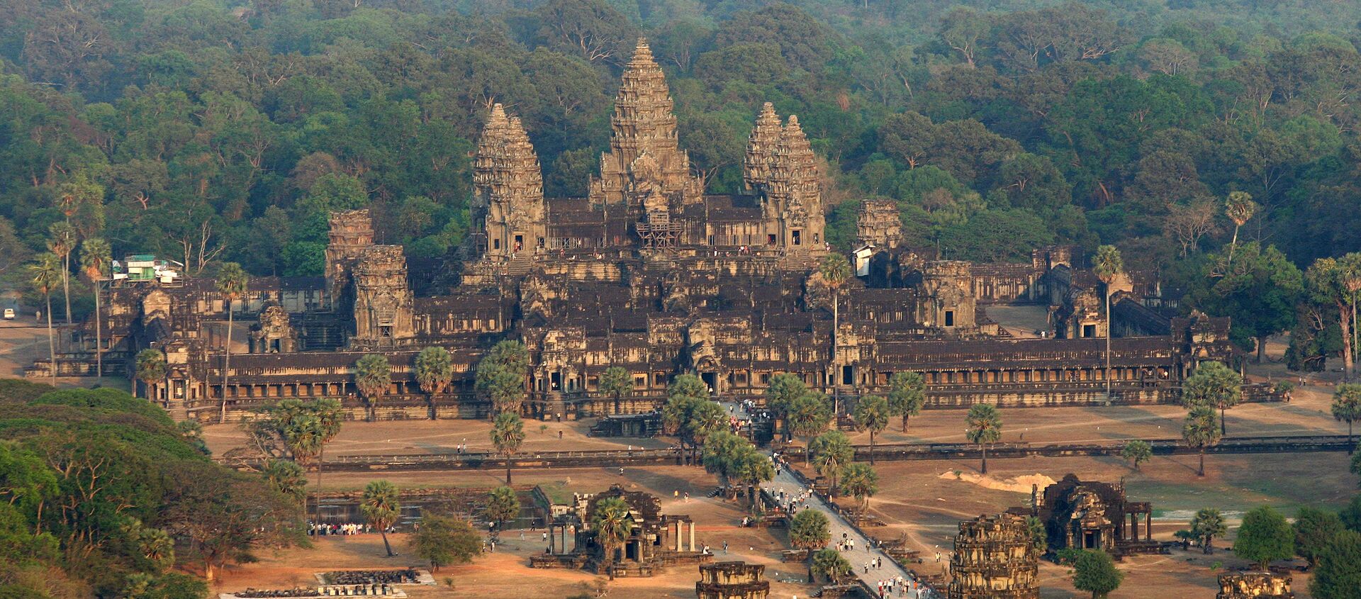 Una vista aérea del templo de Angkor Wat, en Camboya - Sputnik Mundo, 1920, 24.07.2019
