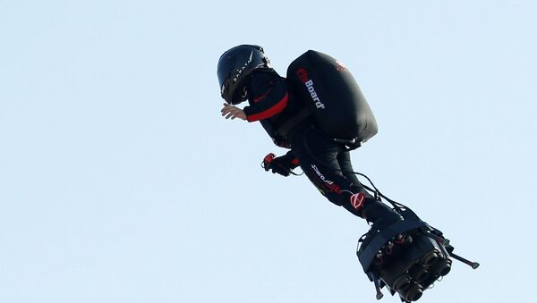 Franky Zapata, el hombre volador - Sputnik Mundo