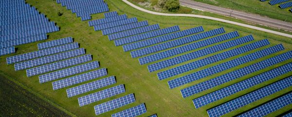 Paneles solares (imagen referencial) - Sputnik Mundo