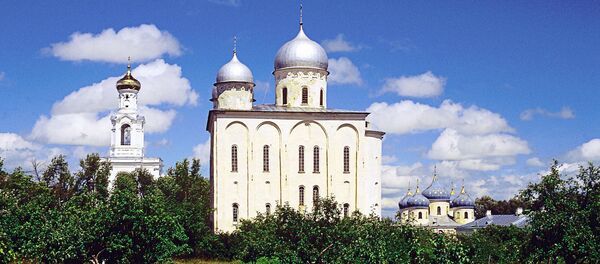 La catedral de San Jorge en el monasterio de Yúriev de Nóvgorod, Rusia, donde fueron encontrados los sarcófagos - Sputnik Mundo