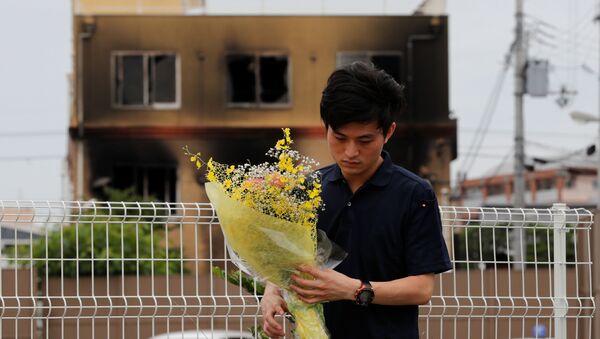 Homenaje a las víctimas del incendio en el estudio Kyoto Animation - Sputnik Mundo