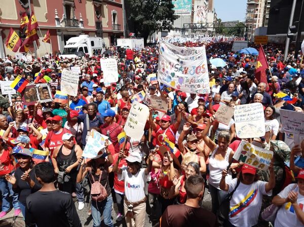 Venezolanos salen a las calles para apoyar el Foro de Sao Paulo (fotos, vídeo) - Sputnik Mundo